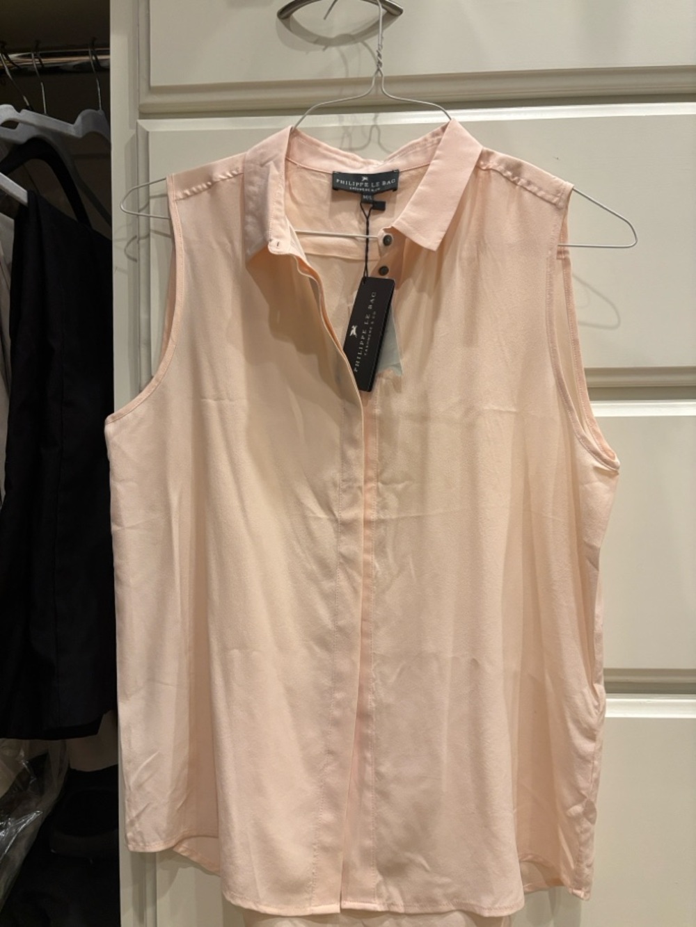 New Silk Sleeveless Button-Front Blouse in Light Peach